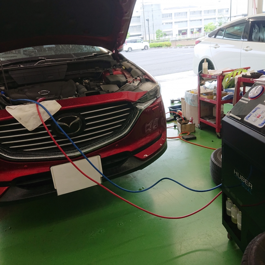 マツダ・CX-8・エアコンガス真空引き・｜タイヤ市場花園インター店